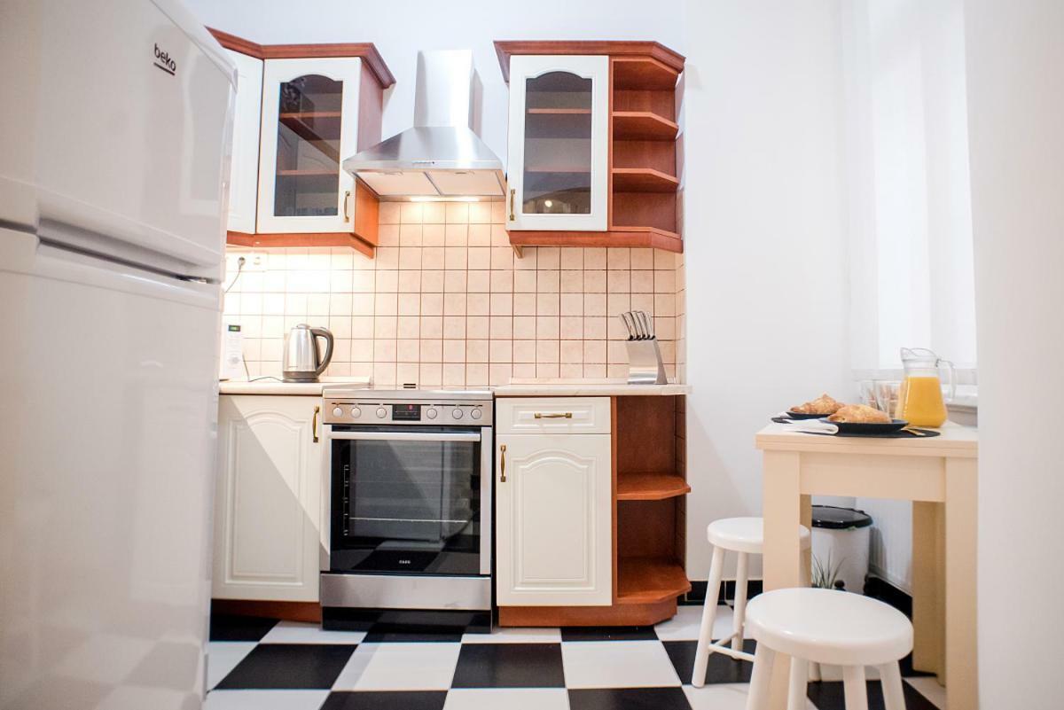 Apartment Regiposta Street- Center
