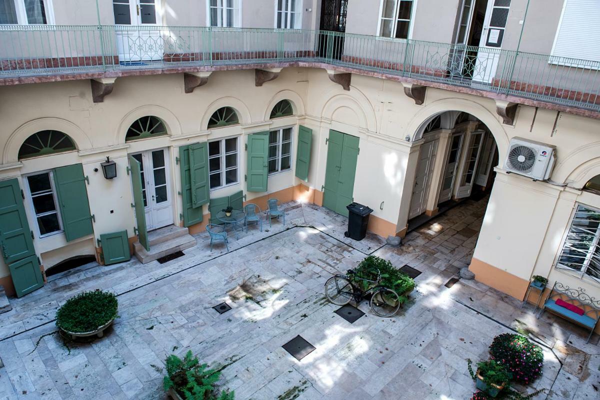 Regiposta Street- Center Apartment *